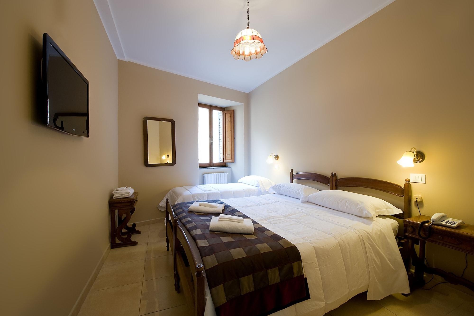 Hotel Properzio Асизи Екстериор снимка
