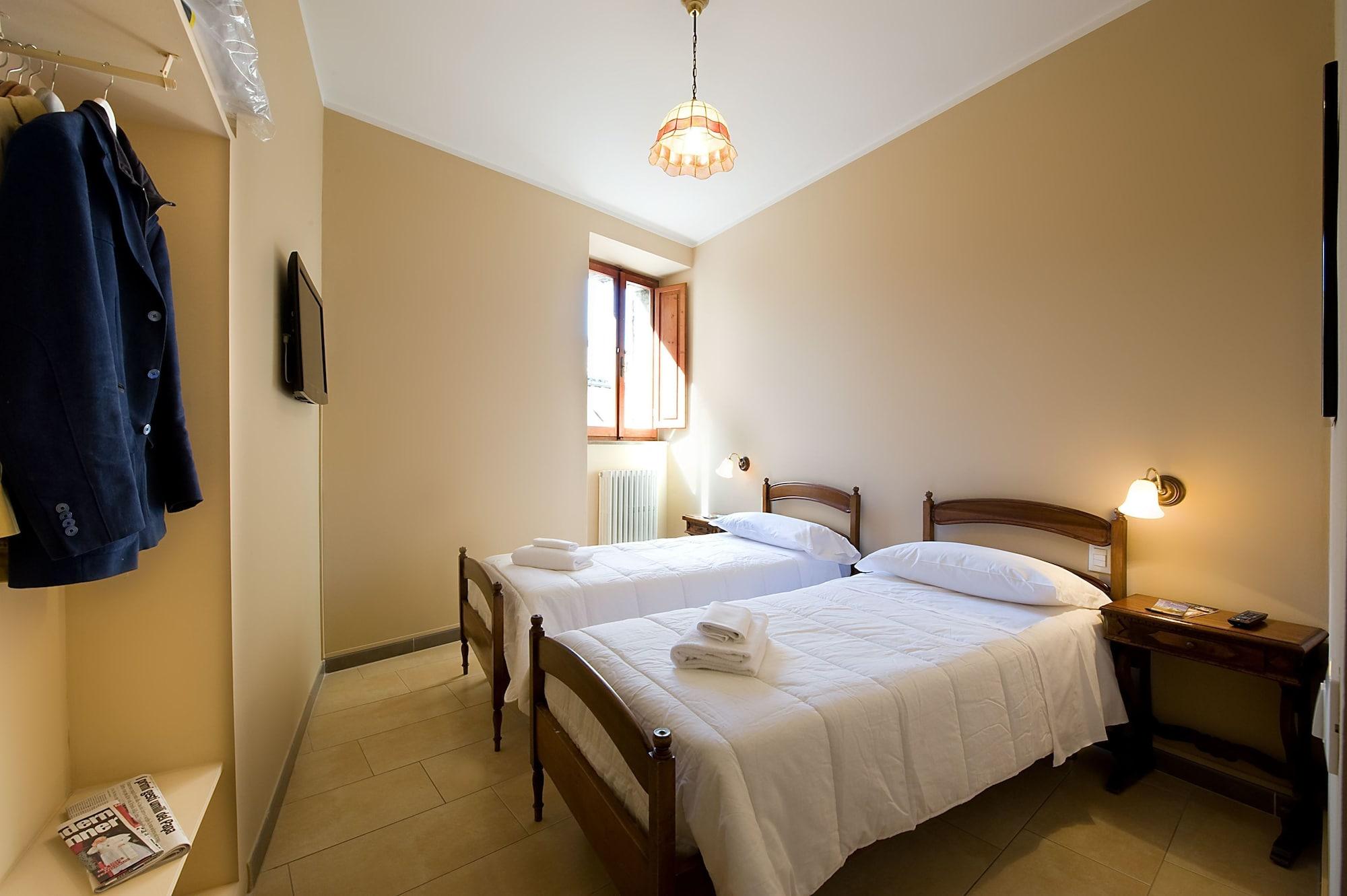 Hotel Properzio Асизи Екстериор снимка