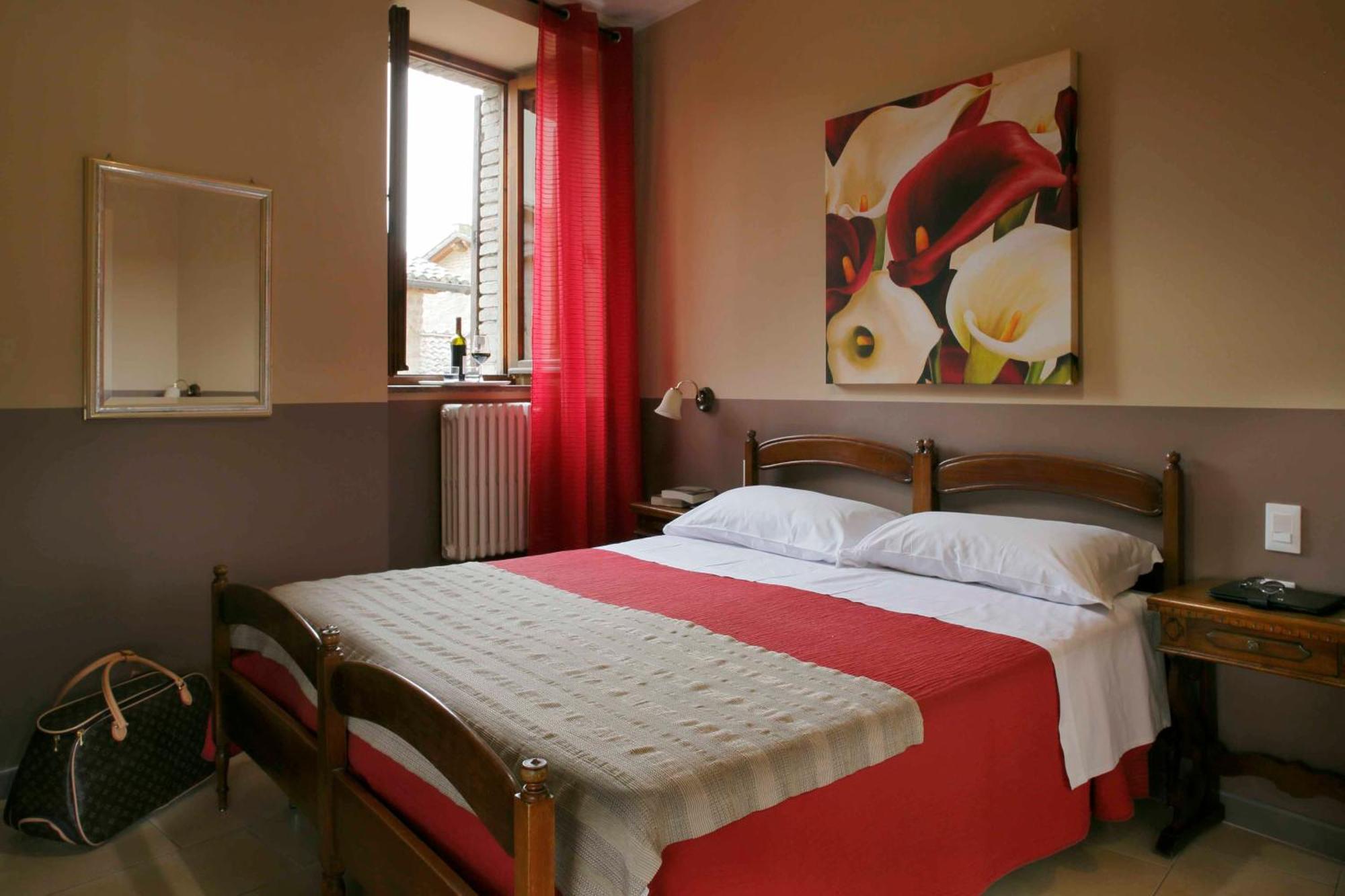 Hotel Properzio Асизи Екстериор снимка