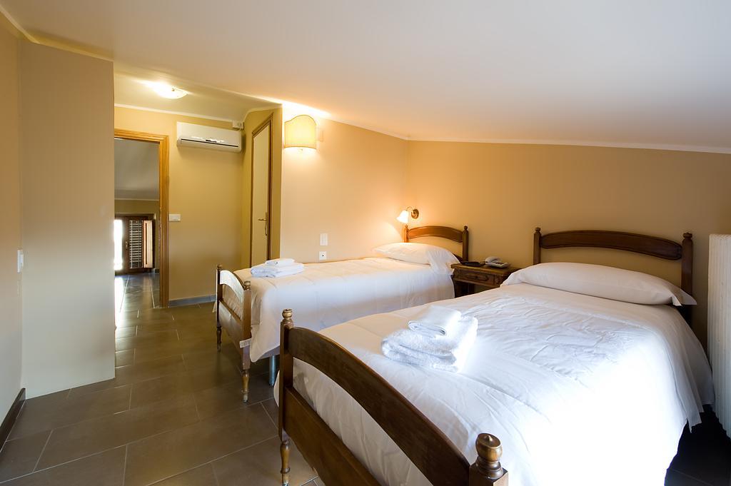 Hotel Properzio Асизи Стая снимка