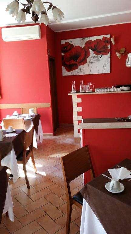 Hotel Properzio Асизи Ресторант снимка